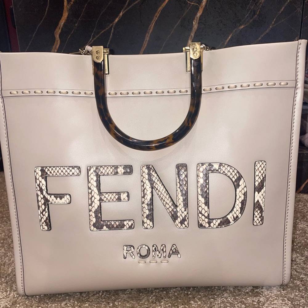 Fendi sunshine tote with original gift bag, box, and dust bag - LIKE NEW